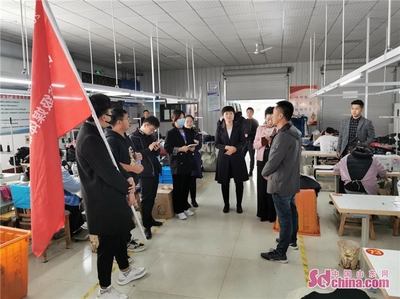 計(jì)算機(jī)技術(shù)培訓(xùn)鋪就致富路——中央、省級(jí)媒體探訪(fǎng)東阿縣大店子村